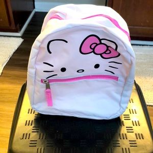 💗💗💗 Super cute hello kitty backpack 10 inches😊NWT